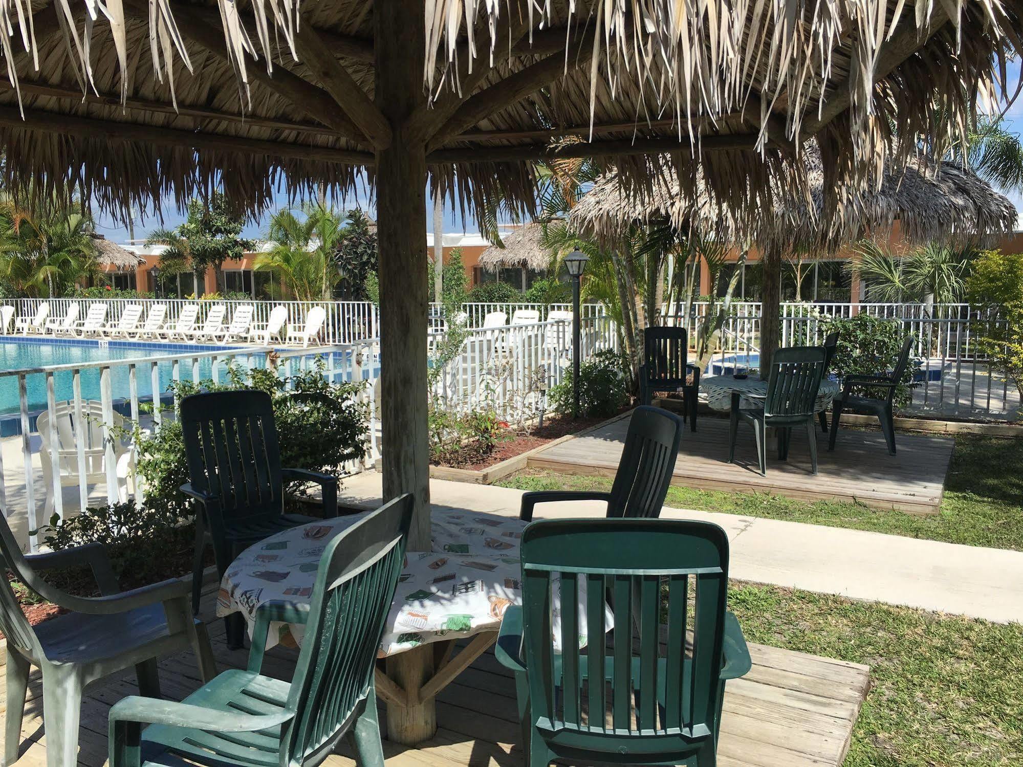 Warm Mineral Springs Motel North Port Ngoại thất bức ảnh